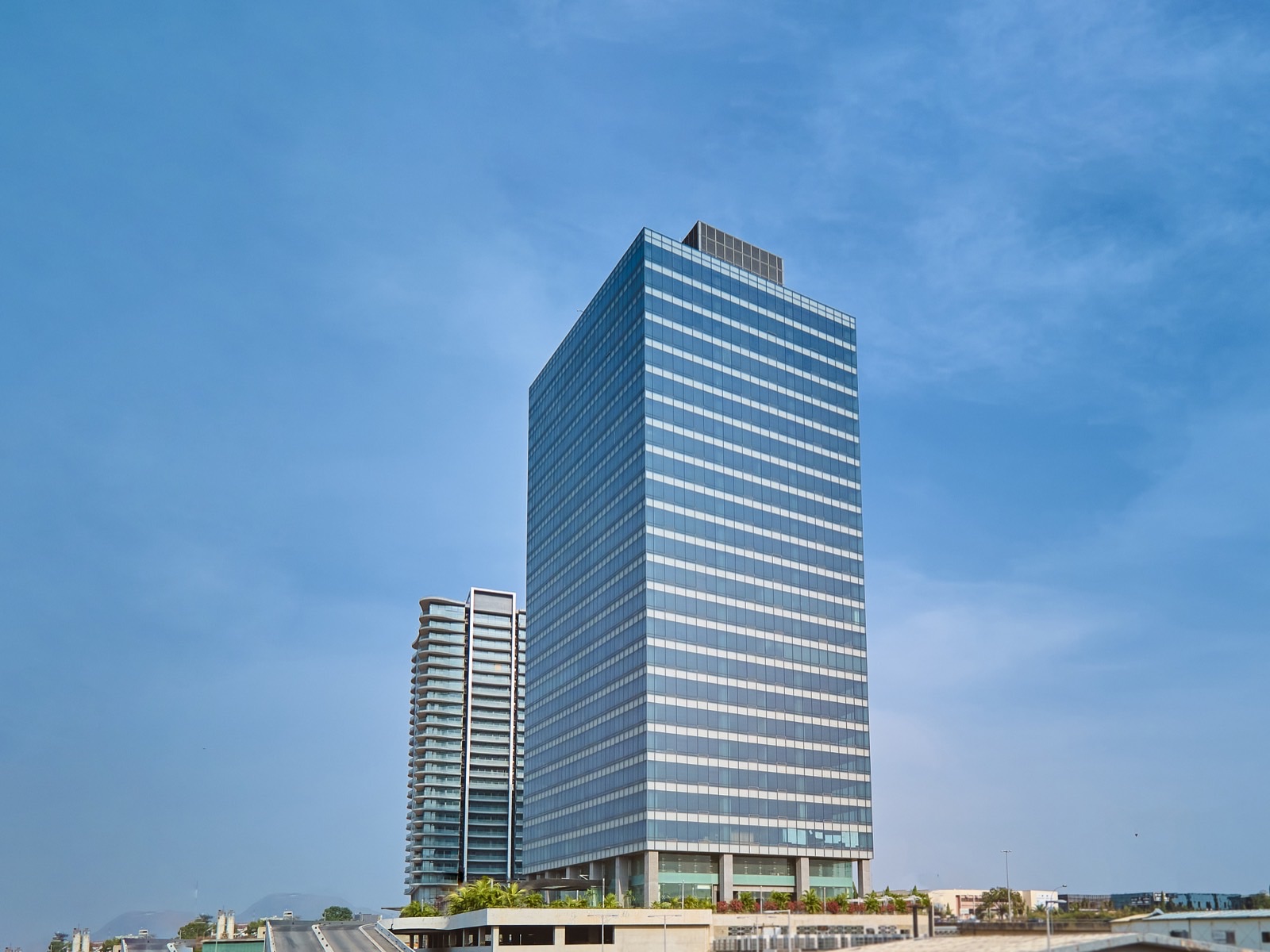 World Trade Center Abuja, Constitution Avenue